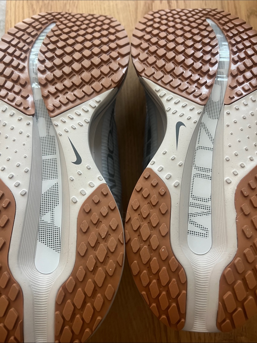Nike Pegasus Premium Sneakers in Light Taupe and Gray - Picture 4 of 6